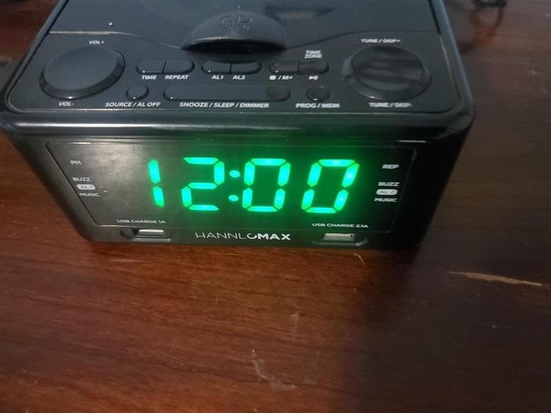 Digital Alarm Clock Radio/CD Player