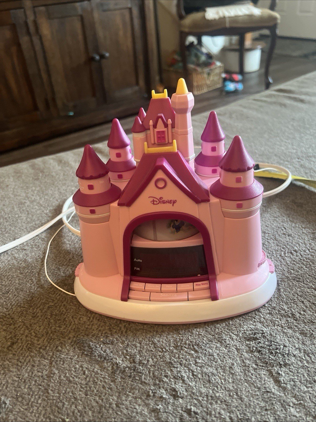 Disney Princess Castle Alarm Clock Radio Pink P 350 ACR Storytelling Pink Vintage photo Disney Princess Castle Alarm Clock Radio Pink P 350 ACR Storytelling Pink Vintage featured image