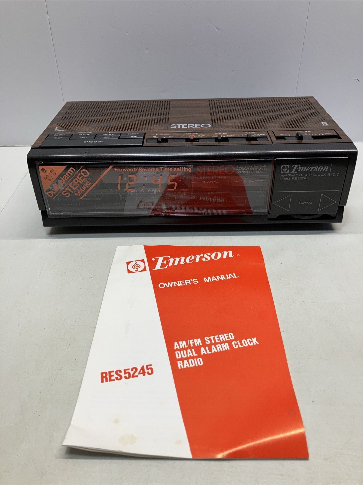 Emerson RED Dual Alarm Digital Clock AM/FM Stereo Radio WoodGrain Tested Vintage