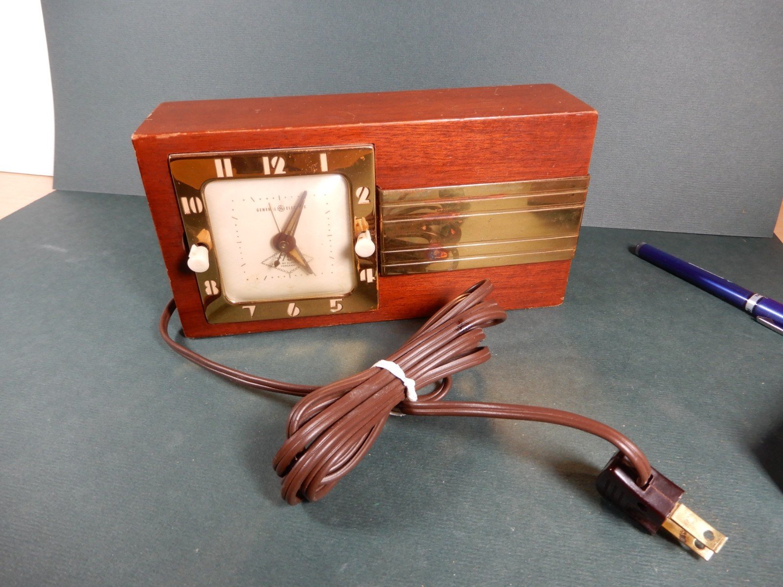 GE Telechron 1803 Wooden Clocks - 1 Per Side! Both Clocks Working!