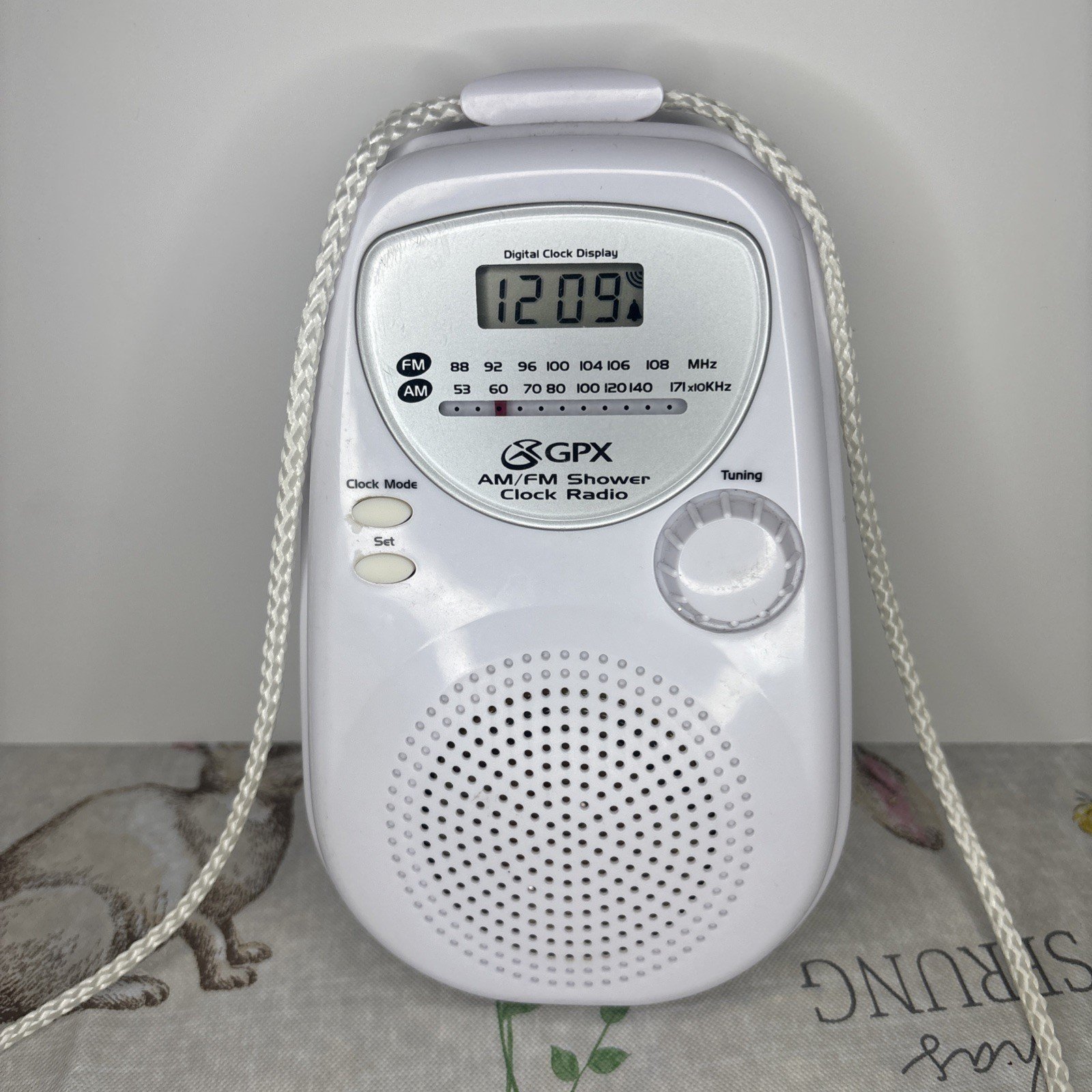 GPX (A321) Battery Operated AM / FM Digital Clock Display Clock Radio TESTED