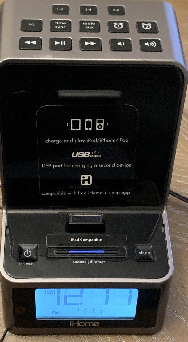 iHome Alarm Clock Radio ID37, Tested