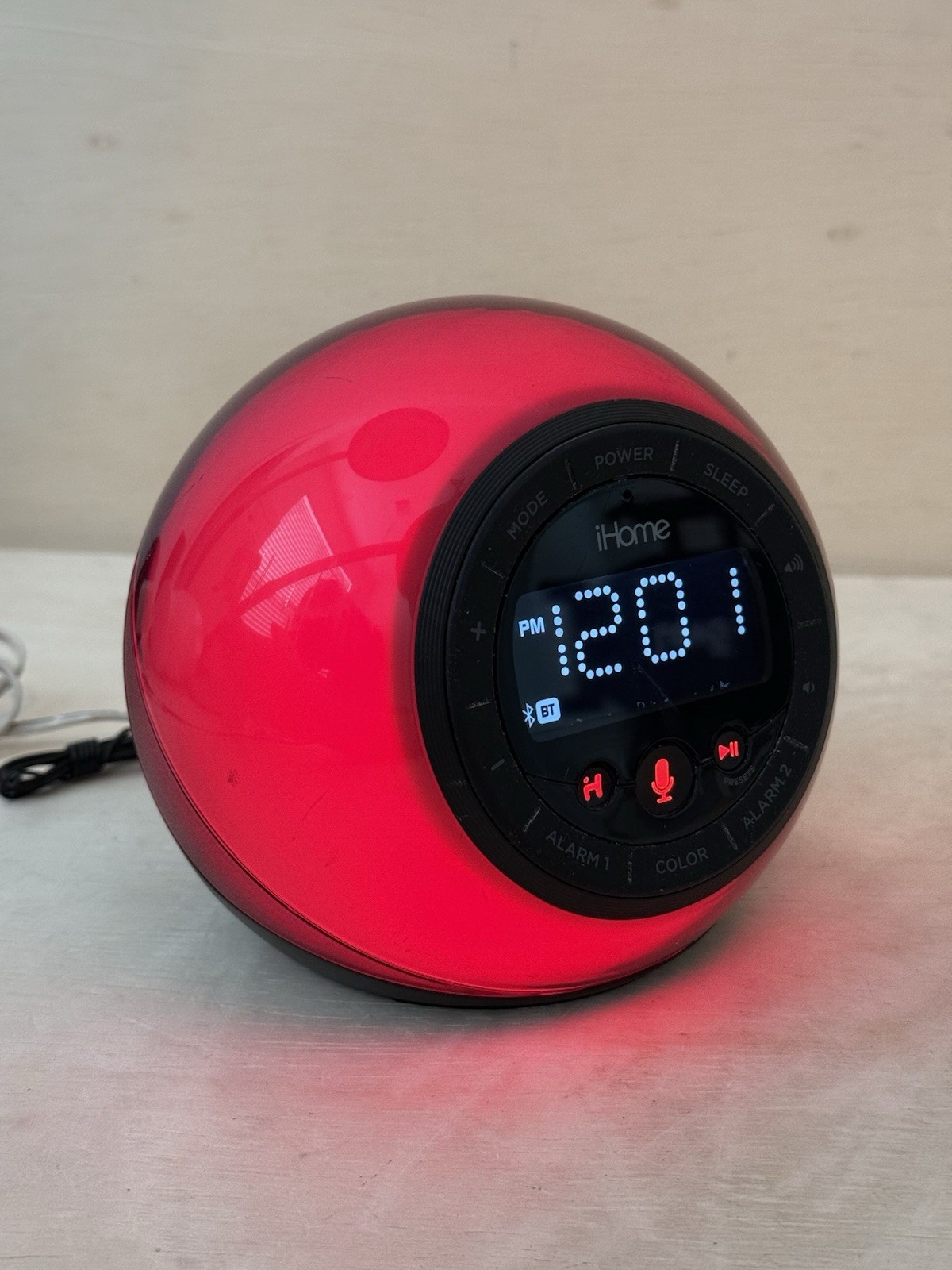 iHome iBT297 Bluetooth Alarm Clock FM Radio & Multicolor Color Changing To Beat