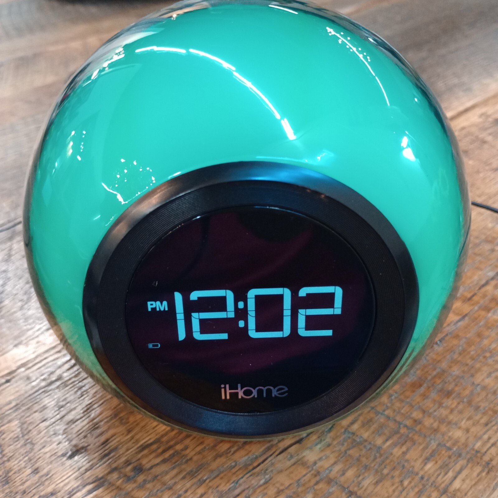 iHome iBT29 Bluetooth Color Changing Dual Alarm Clock Radio w/ Power Adapter