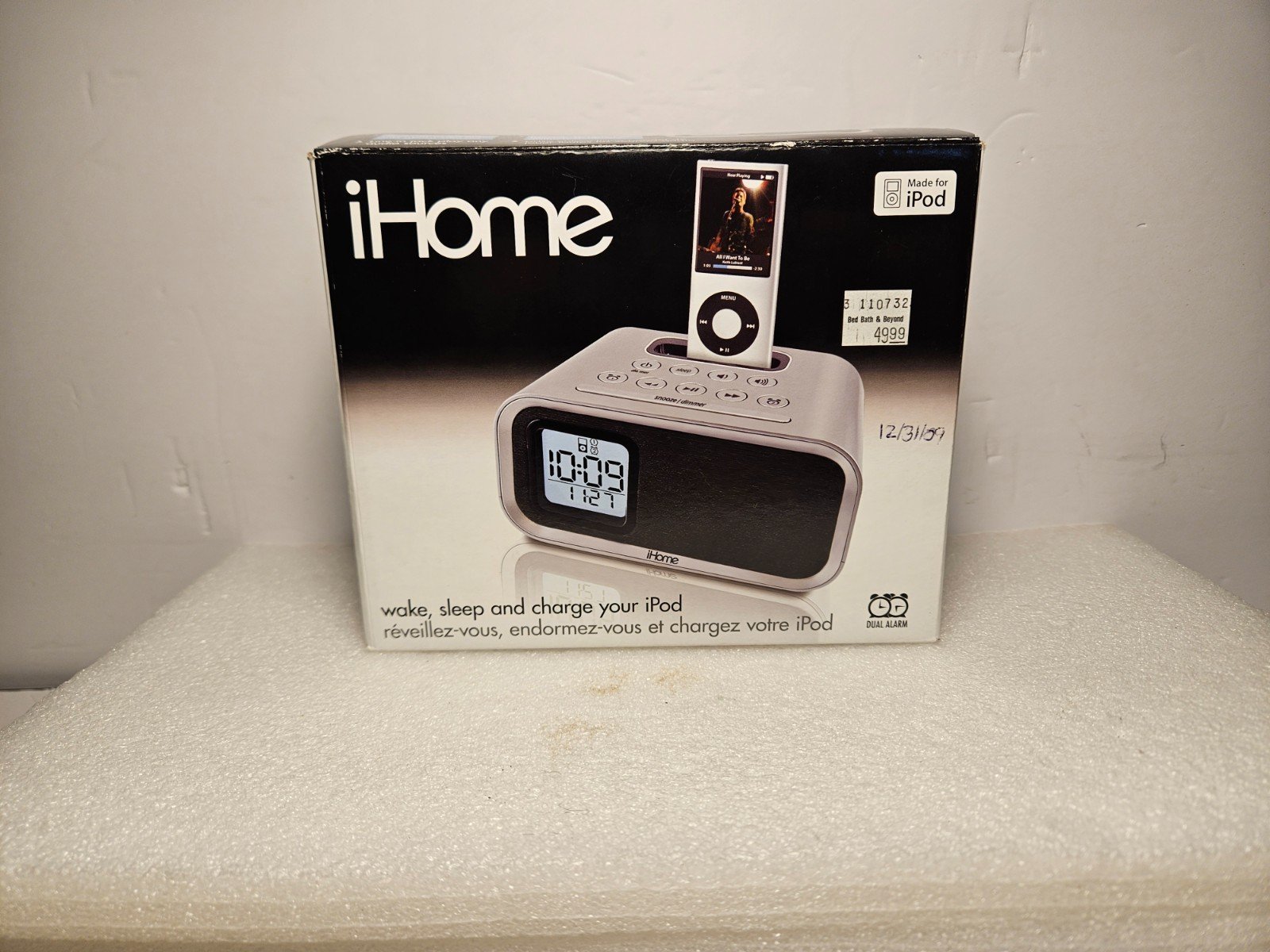 iHome iH22 Alarm Clock Docking Station for iPod or iPhone