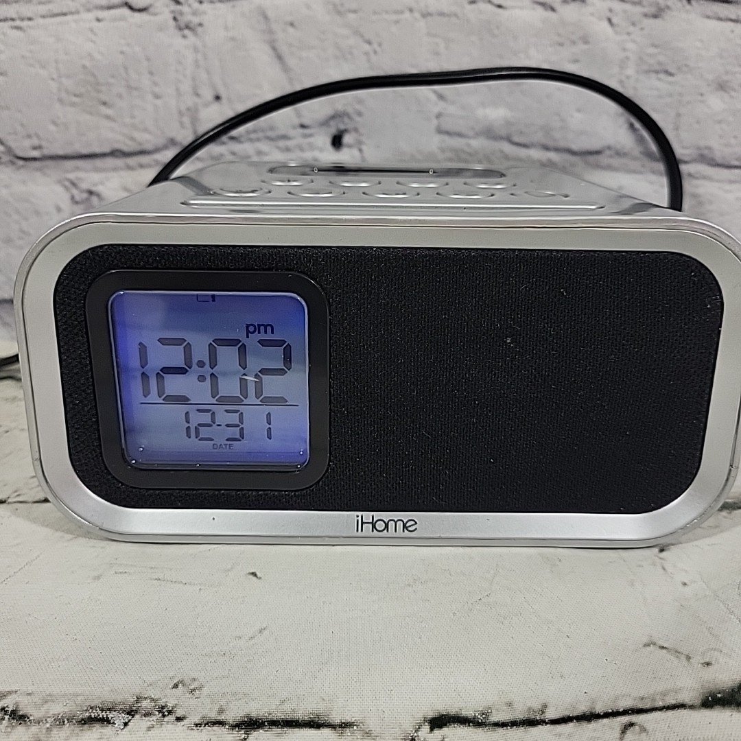 iHome iH22 Alarm Clock Docking Station for iPod or iPhone Battery Backup TESTED