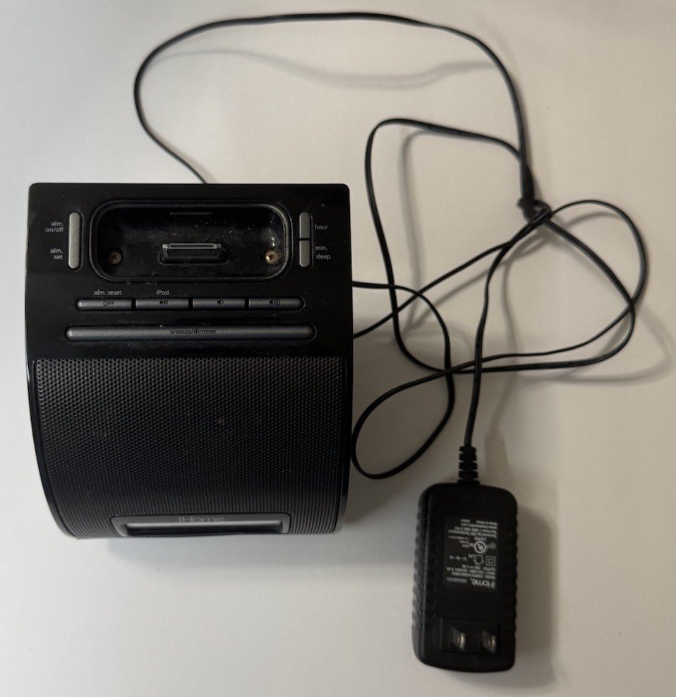 IHOME iP11 Black Docking Station Alarm Clock Charging Station iPhone iPod Works