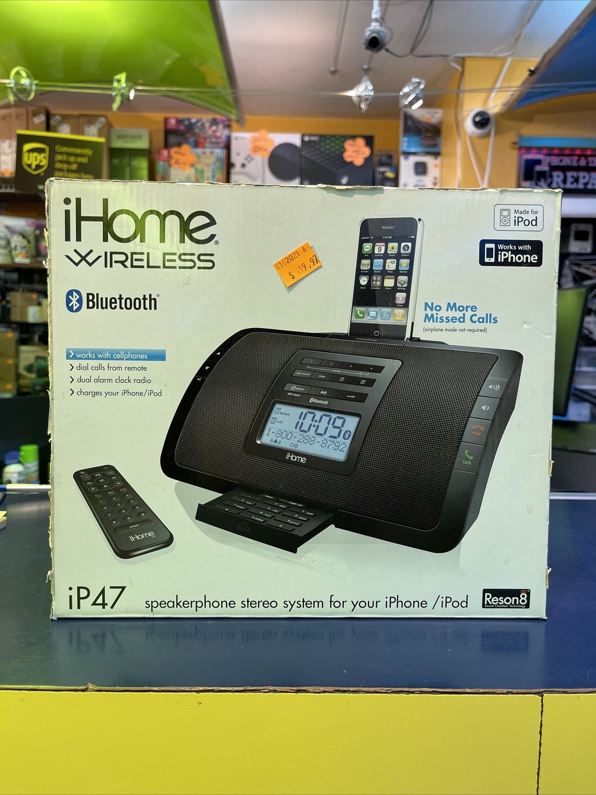 iHome iP47 iPhone/iPod Bluetooth Clock Radio & Speakerphone iPhone, iPod 4G, 5G