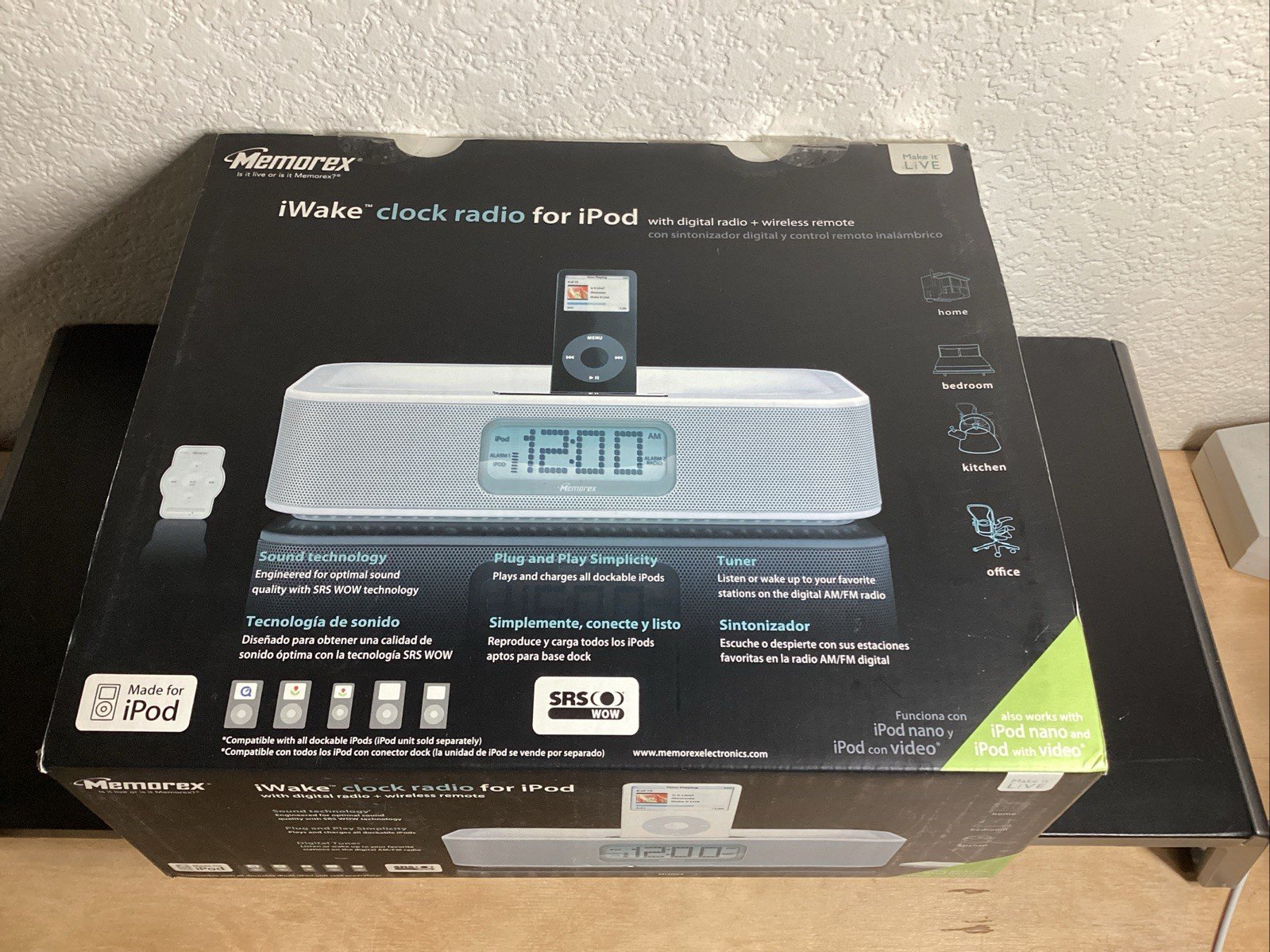 IPOD Dock Memorex Dual Alarm Clock FM AM Radio Model Mi4004