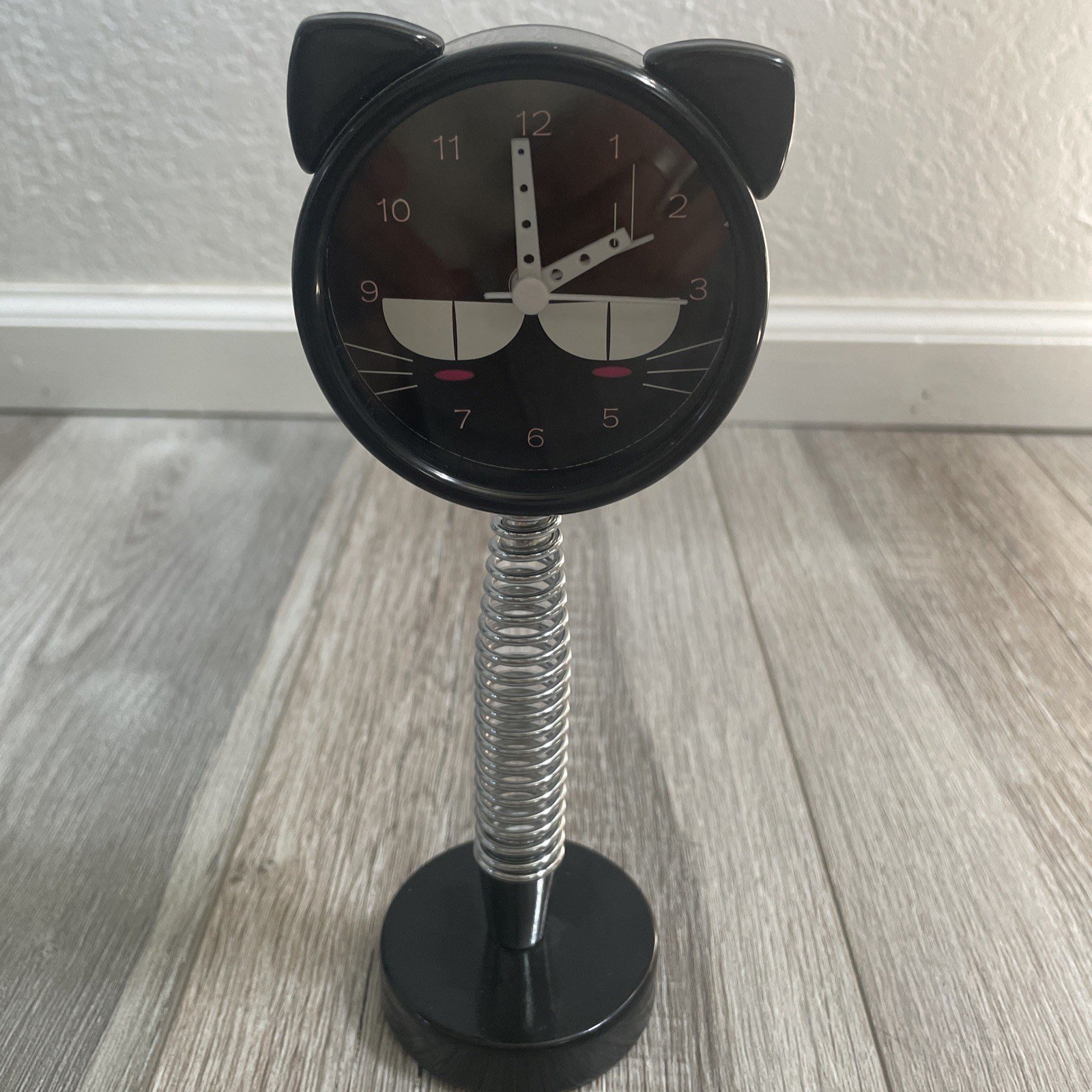 Metal Spring Black Cat Alarm Clock