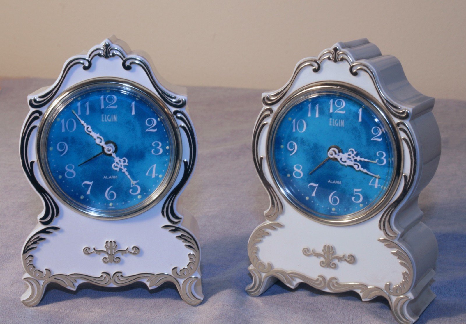 Pair of Adorable 1950s Elgin Wind Up Alarm Clocks with Feet Turquoise Blue Face