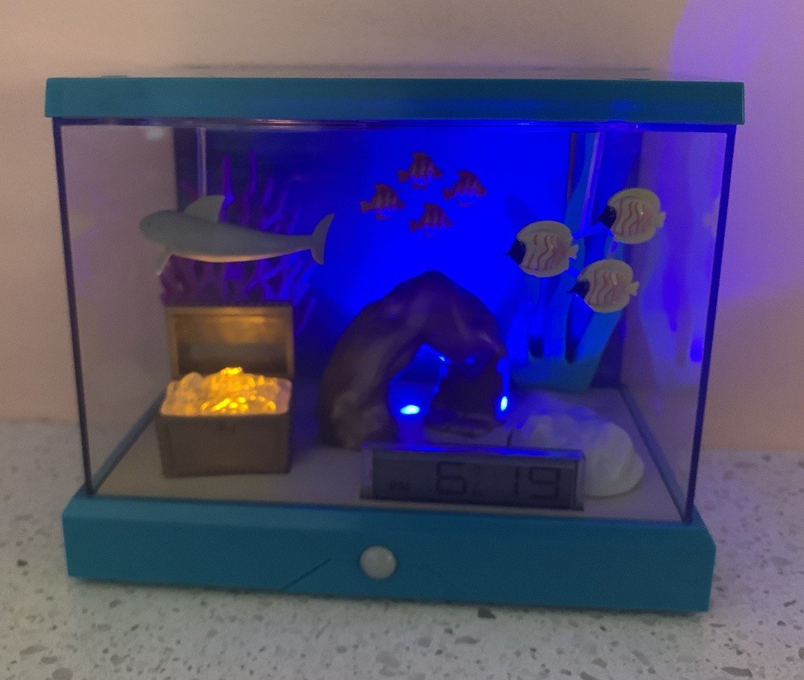 PlayMonster Sleepyhead Animated Alarm Clock Fish Aquarium Lites, Sounds & Motion