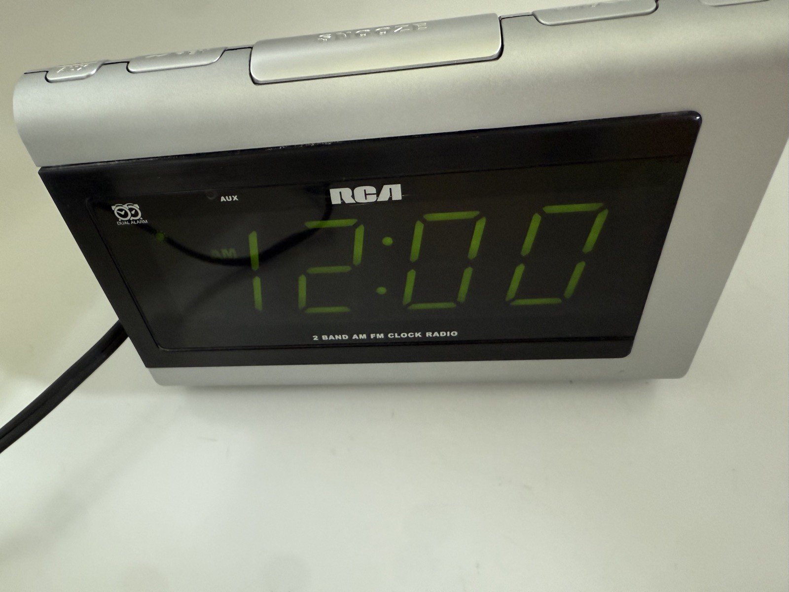 RCA Alarm Clock Radio AM/FM Digital Display Model RP5420C