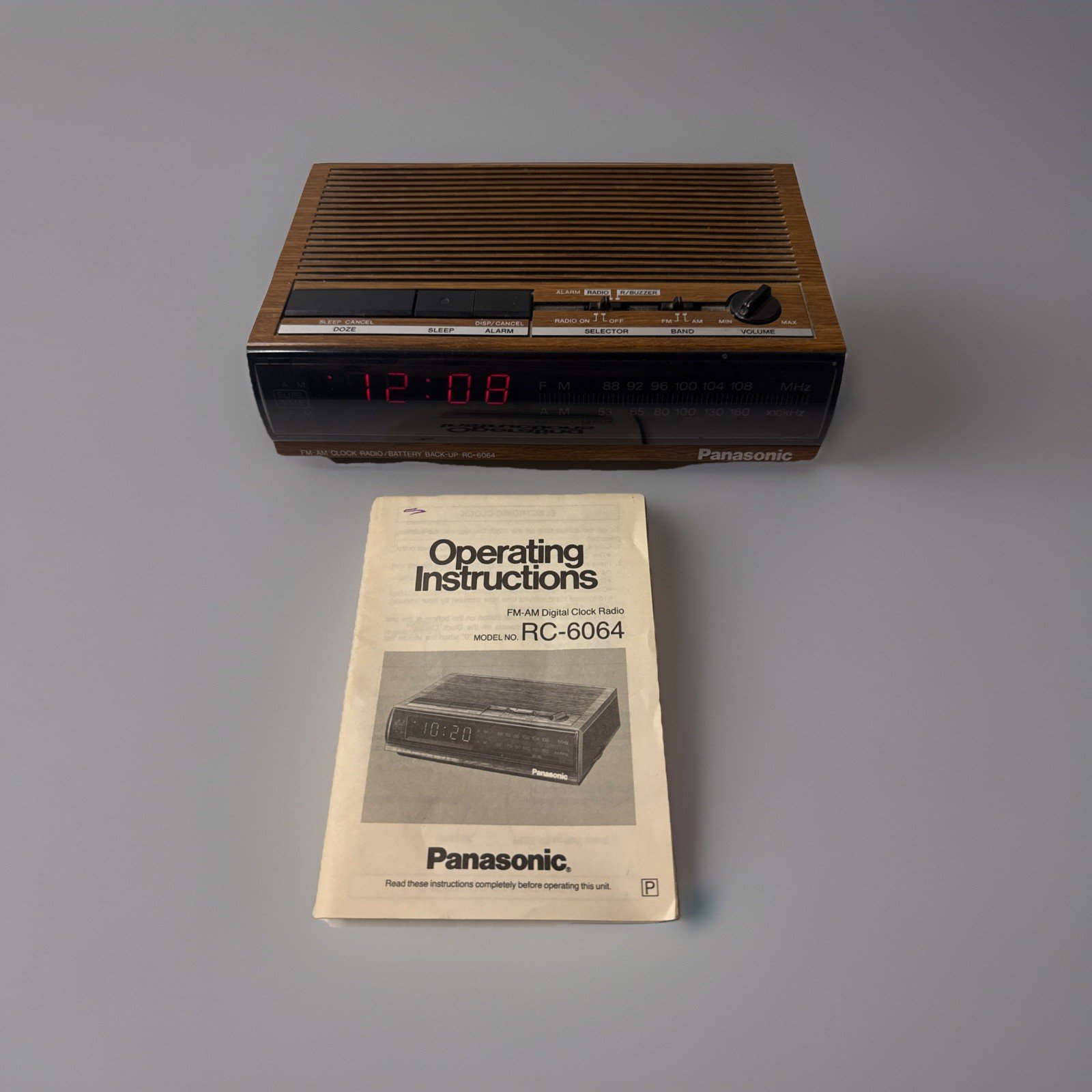 Retro VTG Panasonic FM/AM Clock Radio Alarm RC-6064 With Paperwork