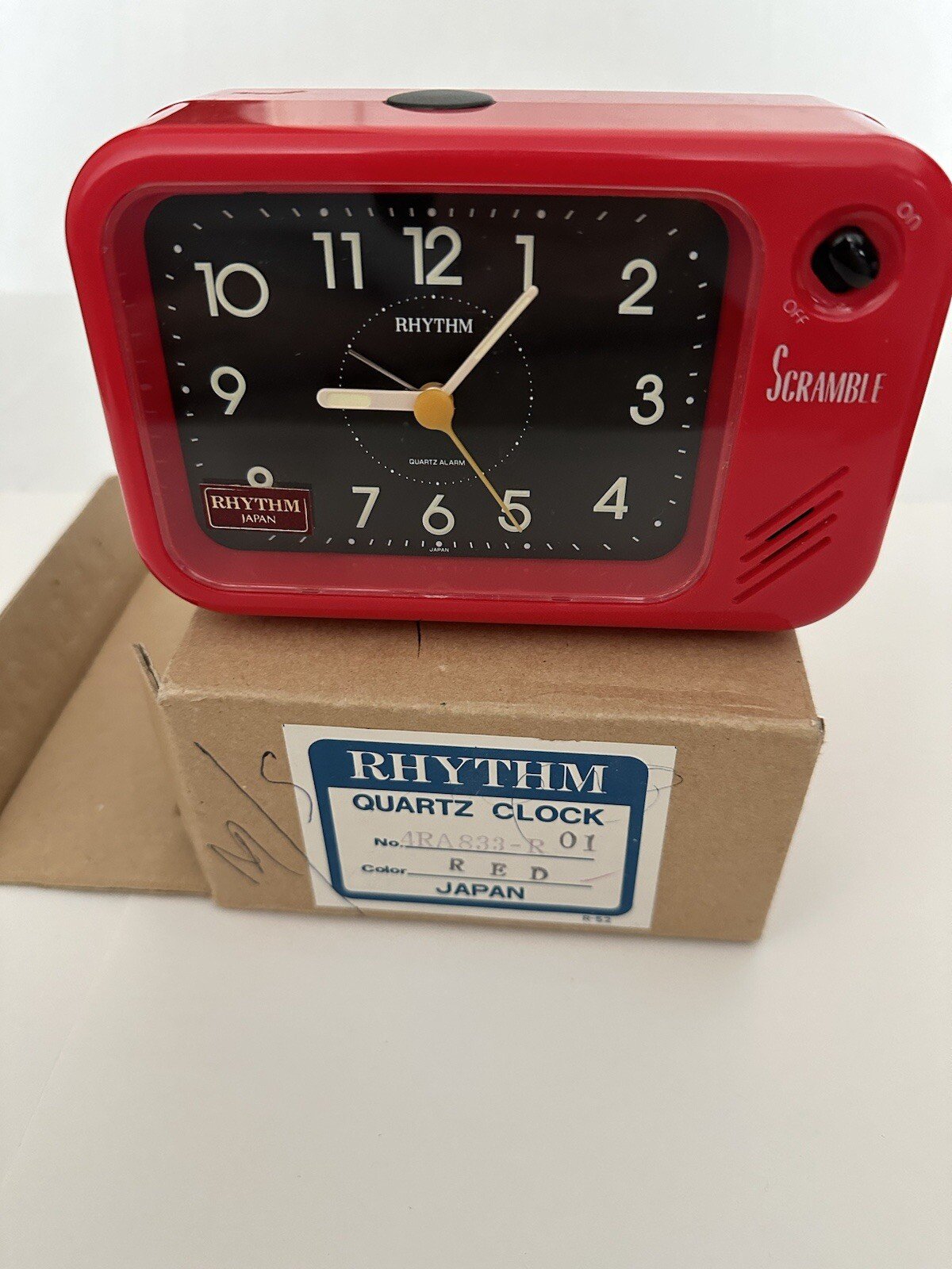 Rhythm Quartz Alarm Clock Red Scramble 4RA833-R Vintage Excellent Condition