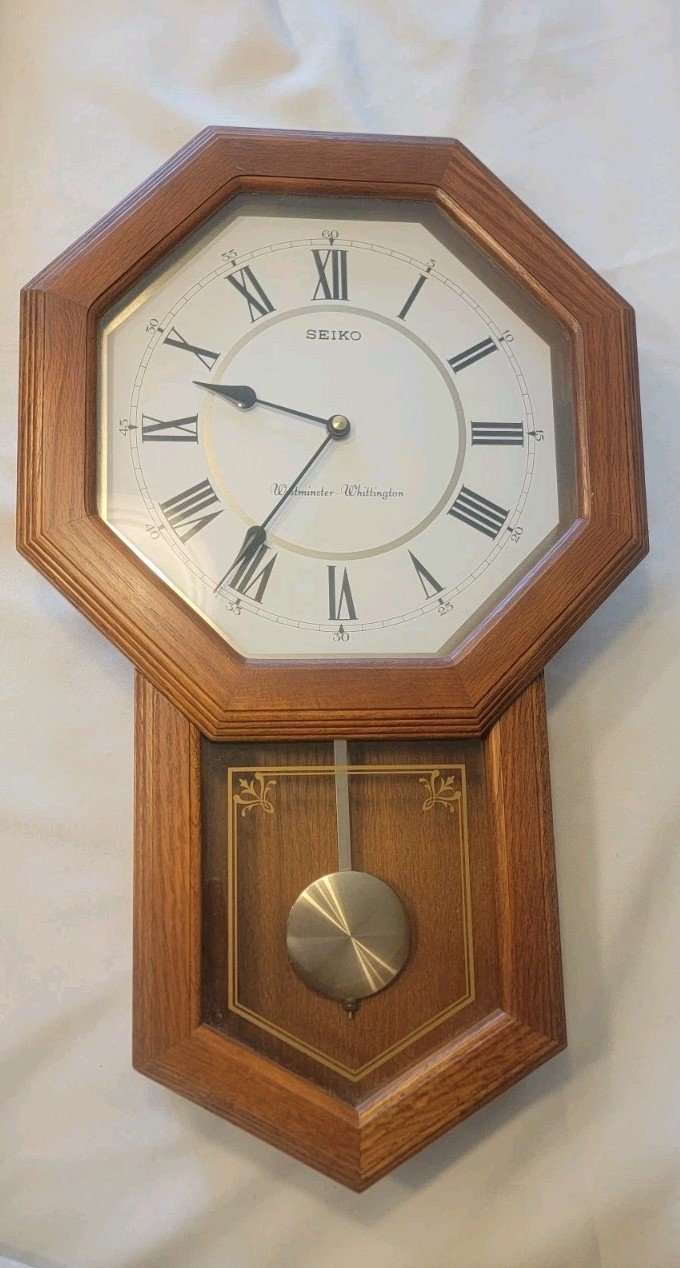 Seiko Light Oak Traditional Schoolhouse Wall Clock Chime & Pendulum Works!