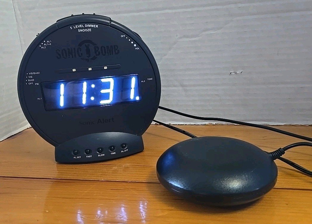 Sonic Alert Sonic Bomb Alarm Clock Extra Loud Vibrating Bed Shaker TESTED