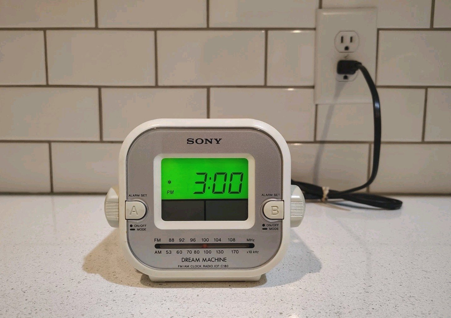 Sony Dream Machine ICF-C180 Alarm Clock Cube AM/FM Radio White - CLEAN & TESTED