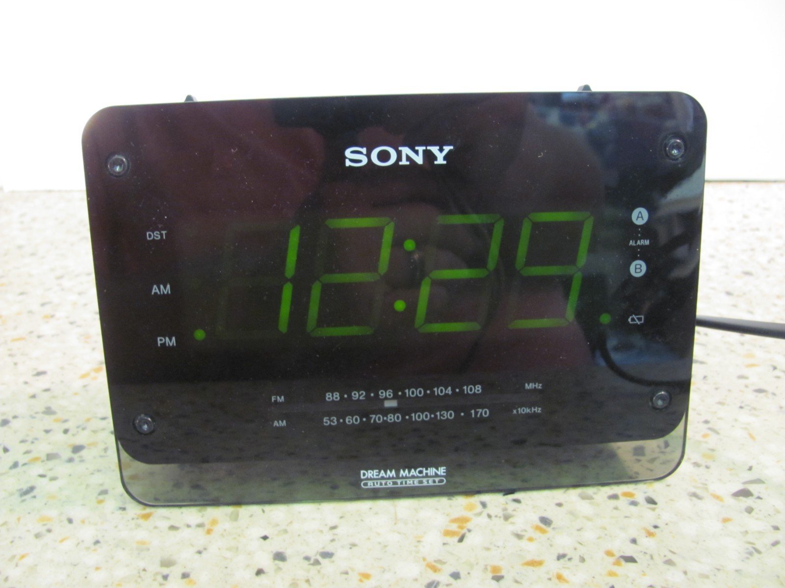 SONY Dream Machine Model ICF-C414 AM/FM Radio Digital Alarm Clock