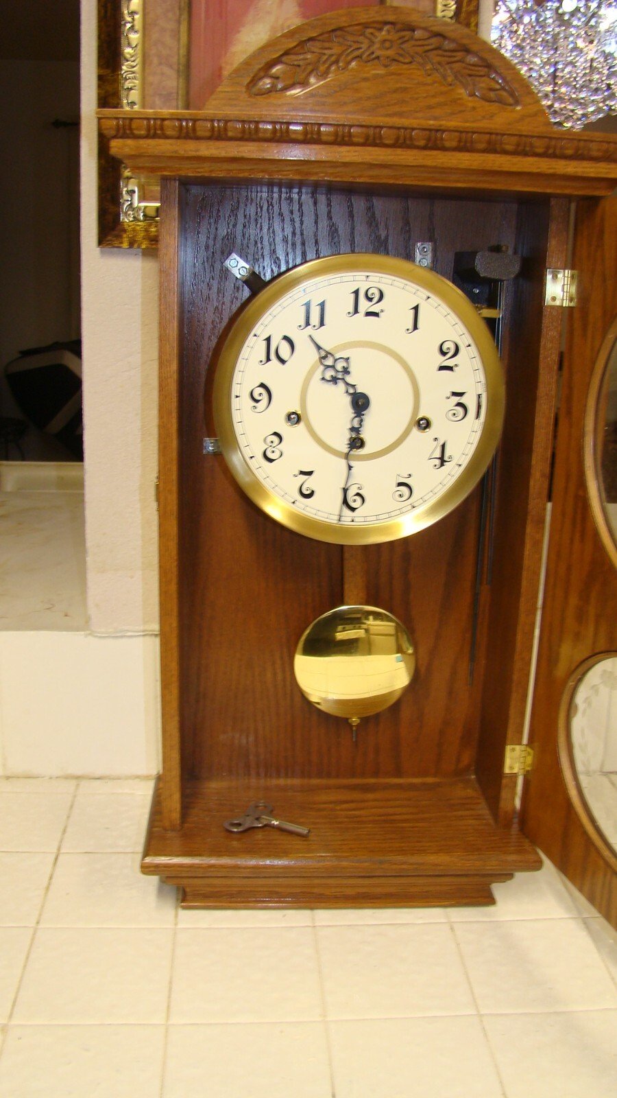 Vintage ALL wood, Beautiful Wall Clock/ Original Key & Pendulum, TESTED EC
