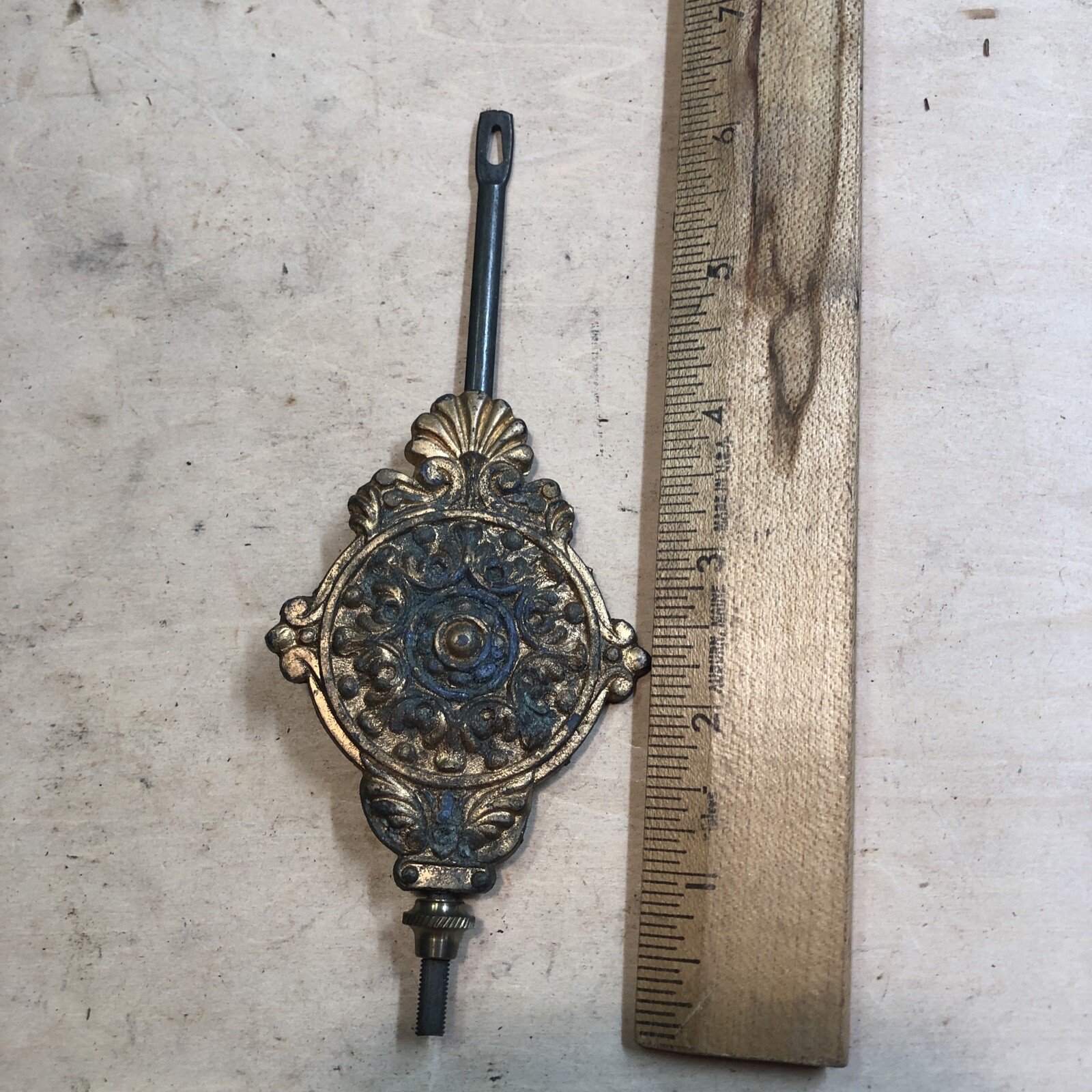 Vintage Antique New Haven Gingerbread Mantle Winding Clock Pendulum