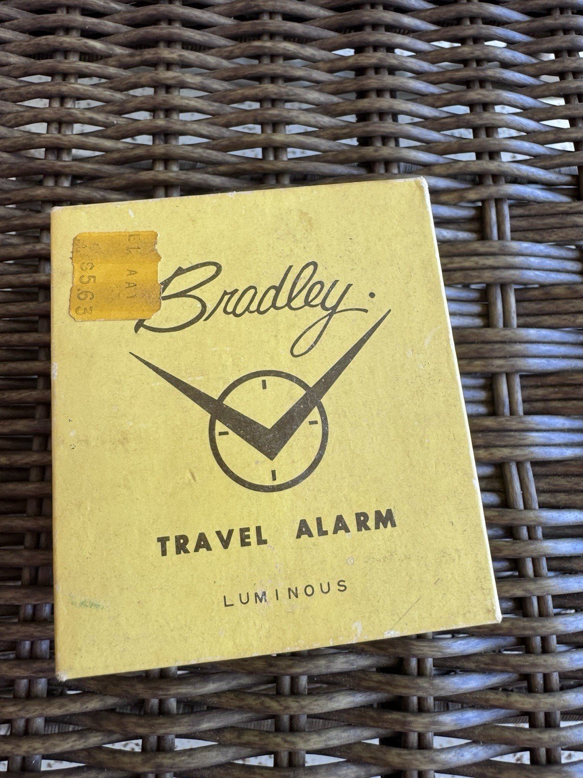 Vintage Bradley Travel Alarm Clock MCM 70s BLUE Round Wind up w Box