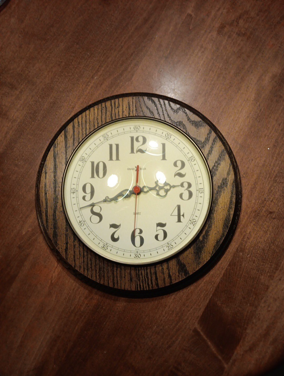 Vintage Howard Miller Wooden Frame Wall Clock 612-615 - Works! Zeeland Michigan