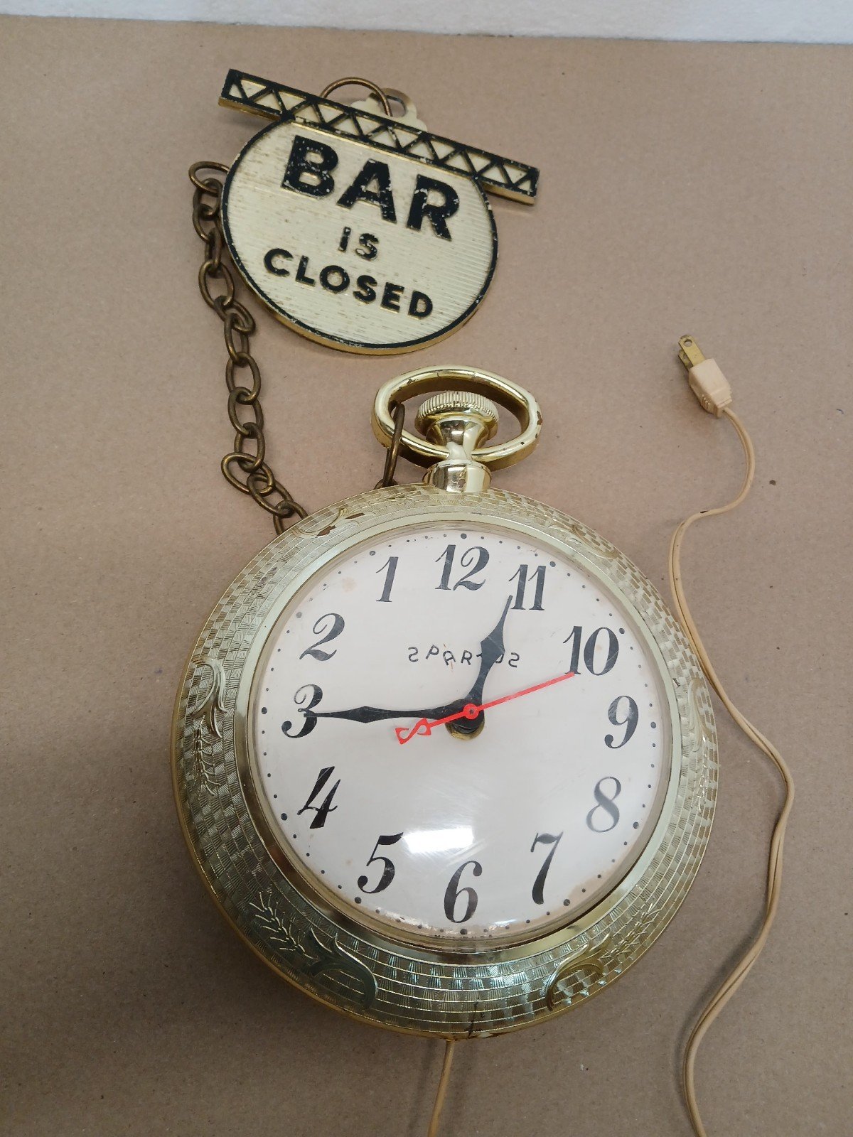 Vintage SPARTUS Clock Reverse Time Backwards Pocket Watch Novelty Wall Bar WORKS