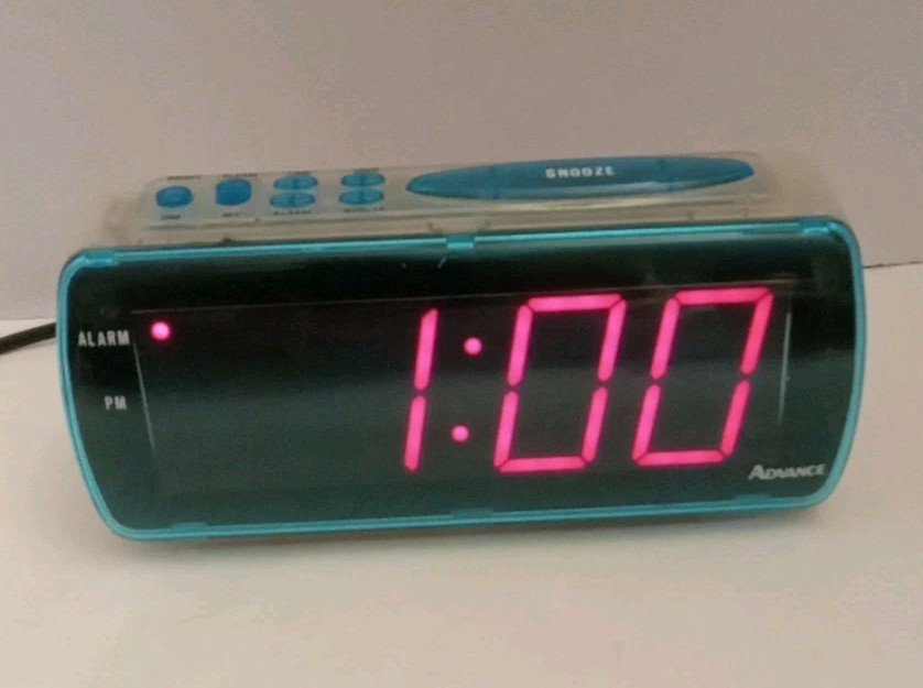 VTG Advance Digital Alarm Clock Clear/ Teal Snooze Dimmer Model 4022 Red LED