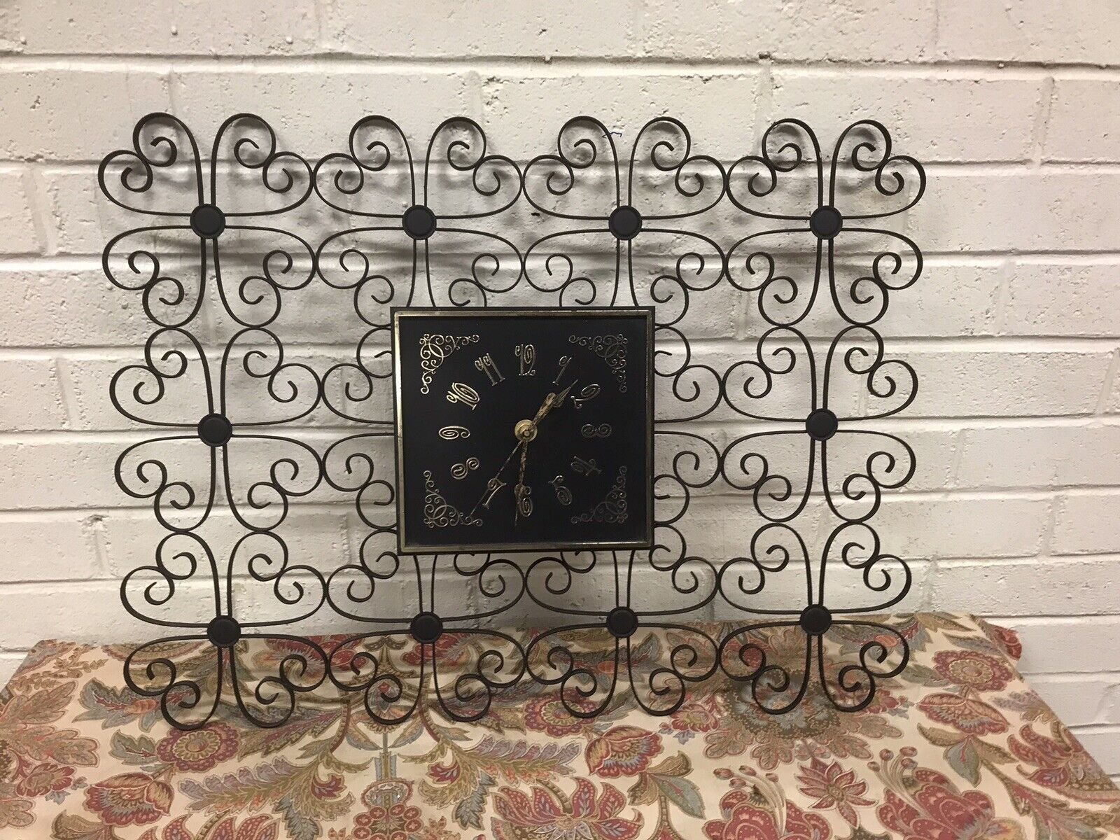 VTG MCM WROUGHT IRON WALL CLOCK 22 7/8” X 17 1/4” X 1 7/8” WORKS BLACK AND GOLD