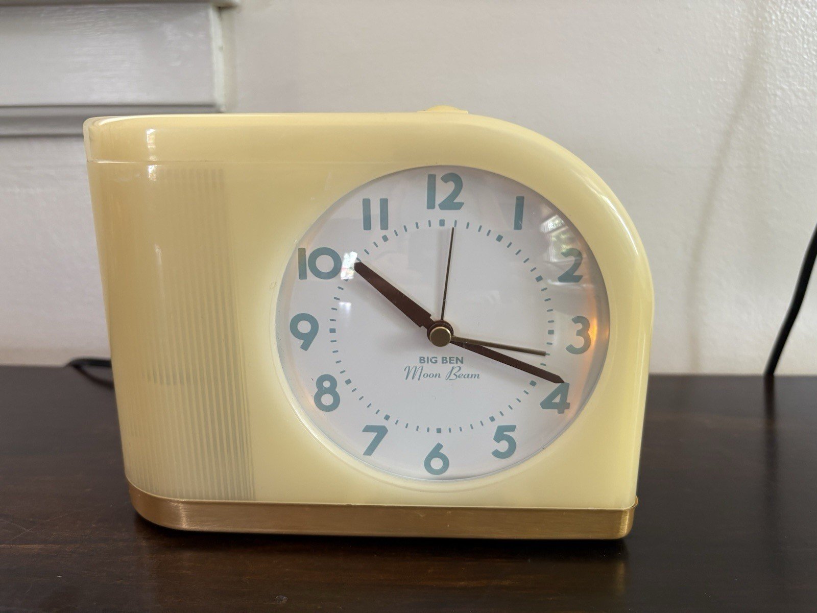 WESTCLOX Big Ben Moon Beam Alarm Clock Working Electric or Batteries Model 43000