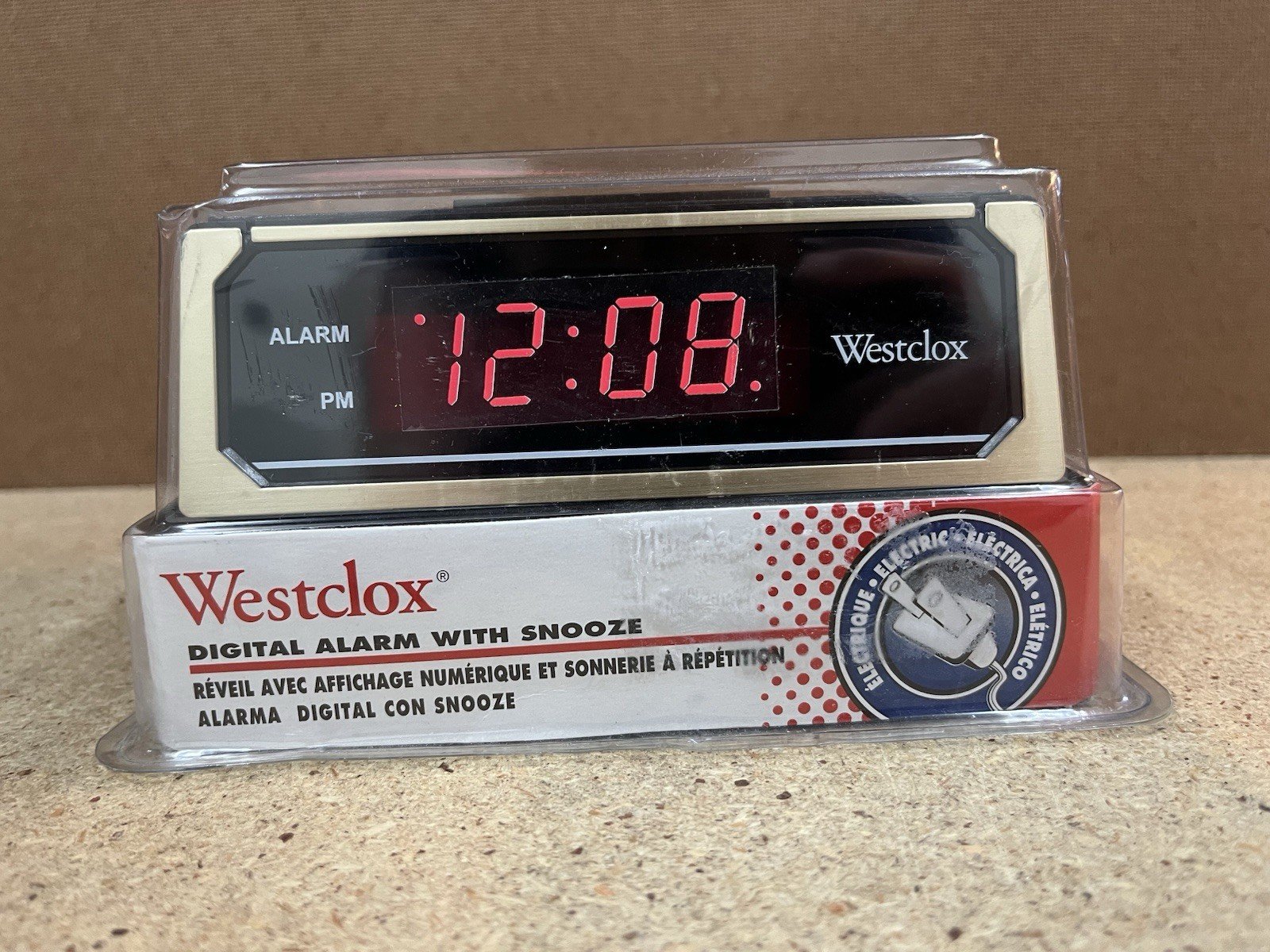 Westclox Digital Alarm Clock W/Snooze #22644 DYNAMIQUE Woodgrain Vintage NOS C46