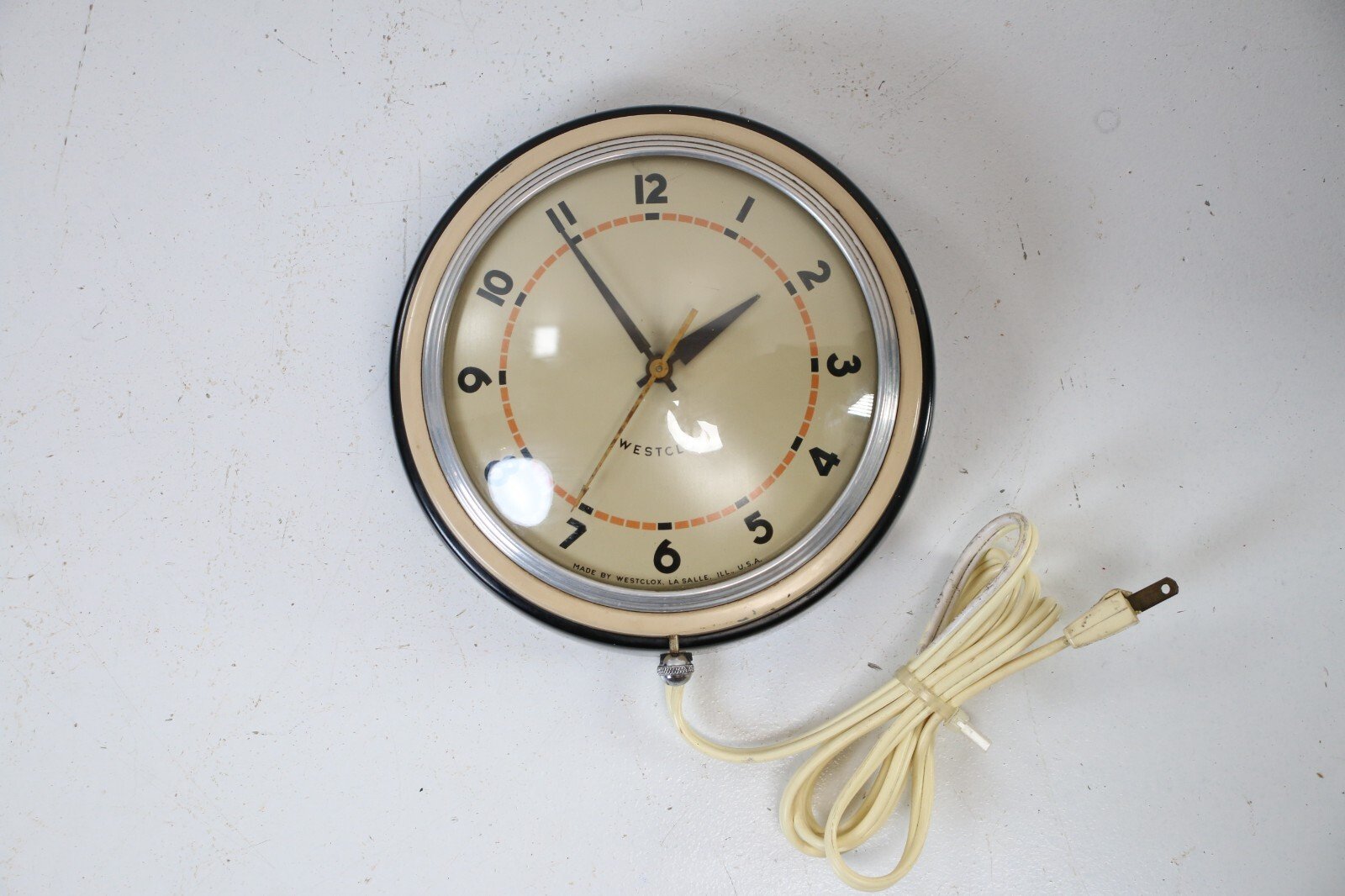 Westclox Manor wall clock 7" model S4-A