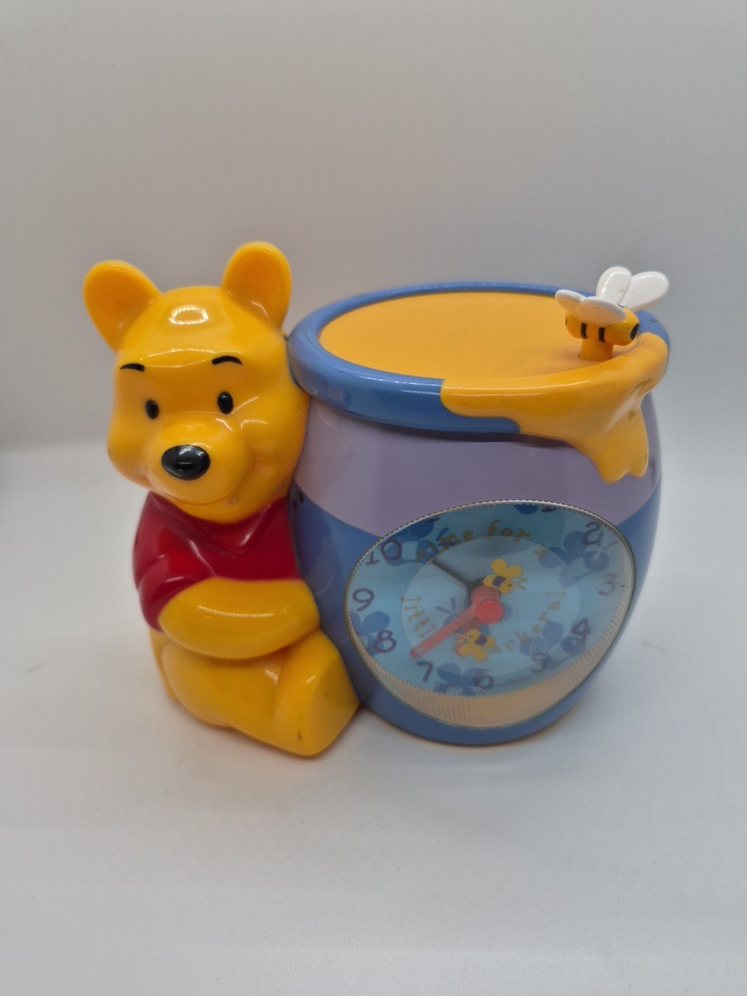 Disney Fantasma Winnie the Pooh Alarm Clock Missing Batteries Cover