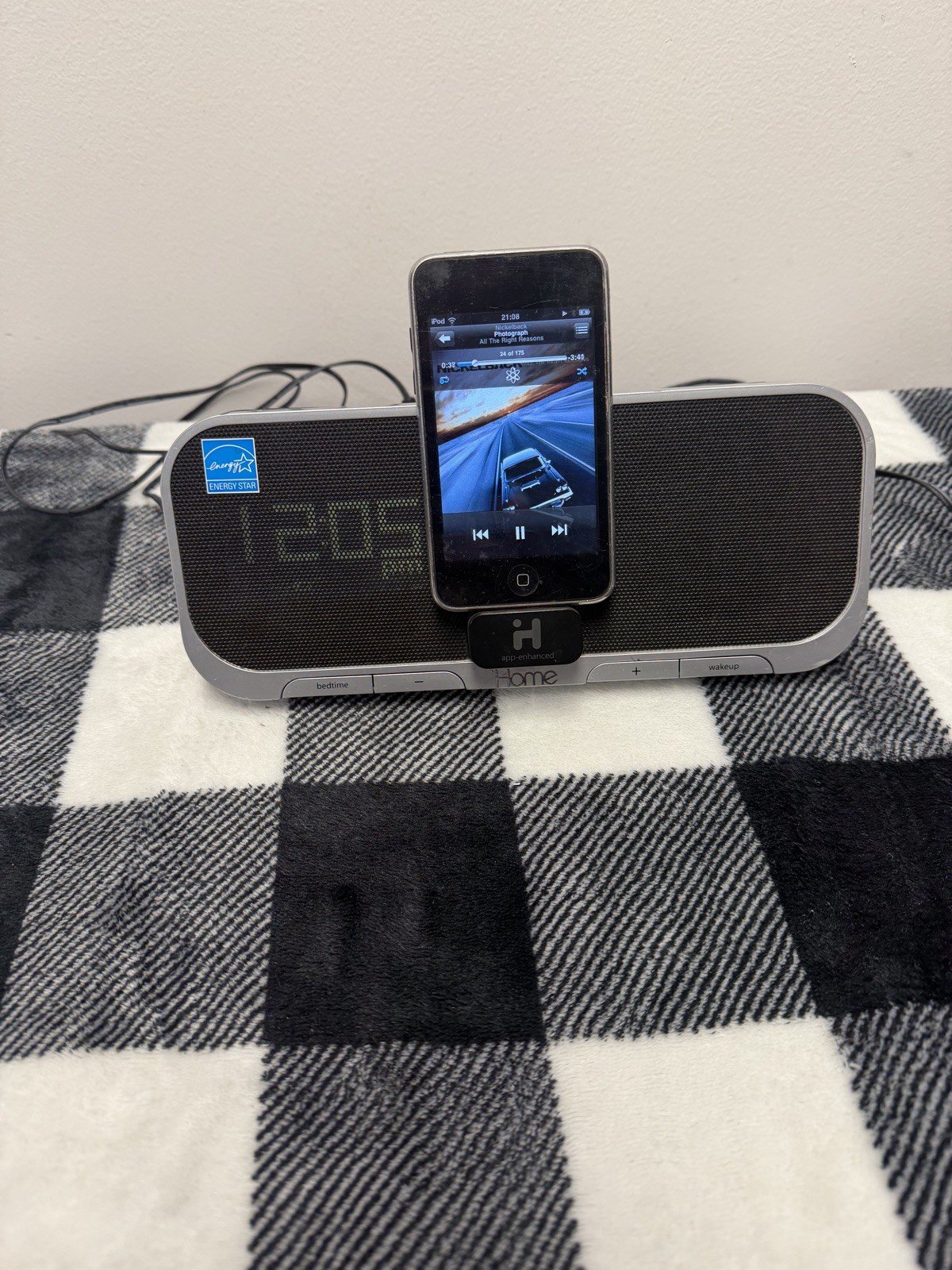 iHome iA5 iPhone iPod Alarm Clock Speaker System Speaker Tested W Power Cord