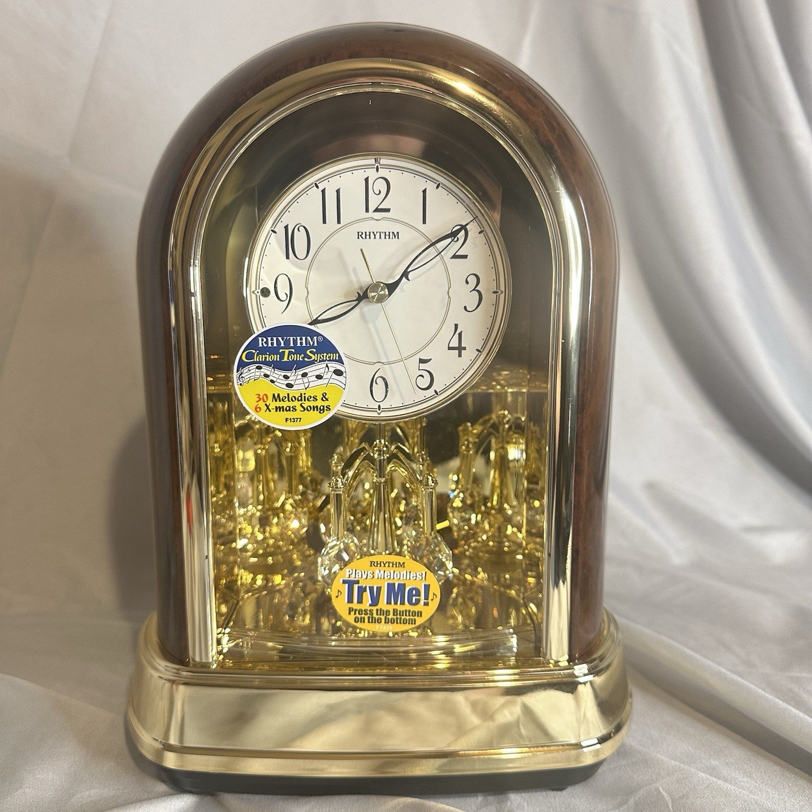 Rhythm Crystal Dulcet II Pearl Musical Motion Mantel Shelf Clock Swarovski Works