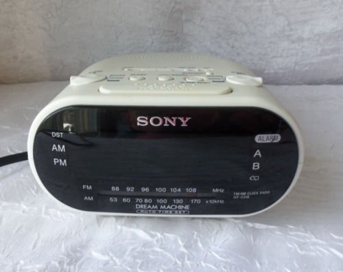 Sony Dream Machine ICF-C318 Clock Radio Dual Alarm AM/FM Snooze Tested Works