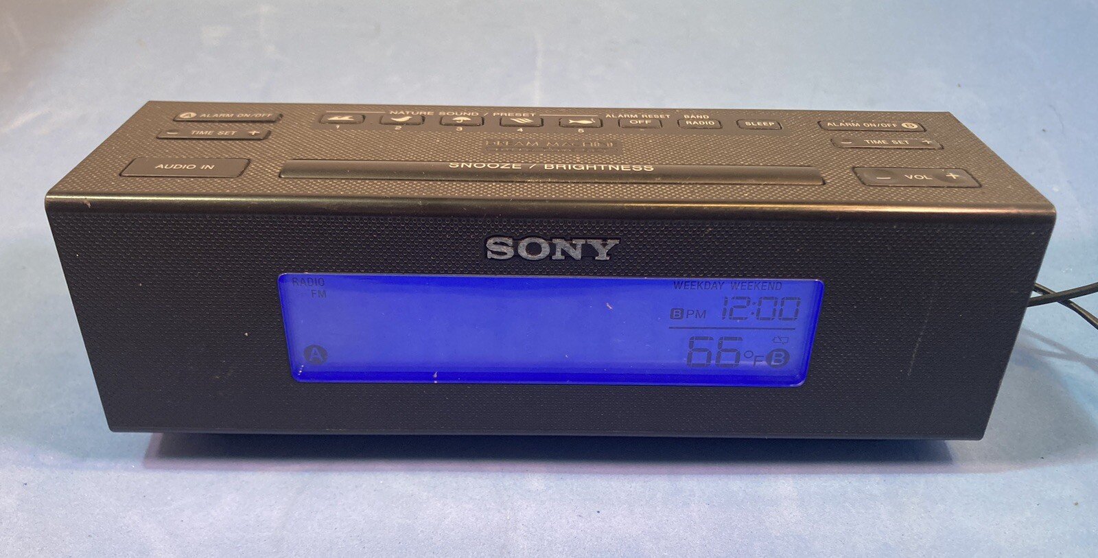 Sony ICF-C707 Clock Radio With Nature Sounds AM/FM Dual Alarm Backlit LCD Aux in
