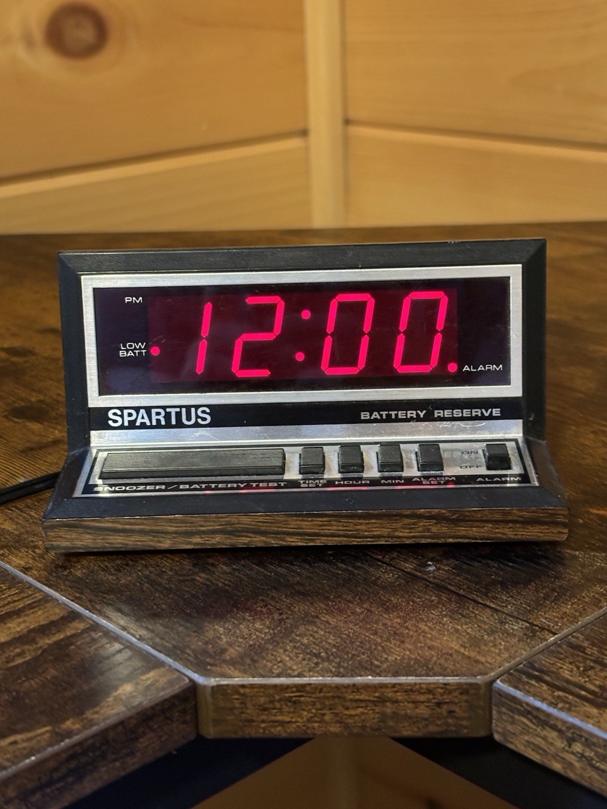 Spartus Vintage Digital Alarm Clock Woodgrain Model 1140 Tested Works Retro