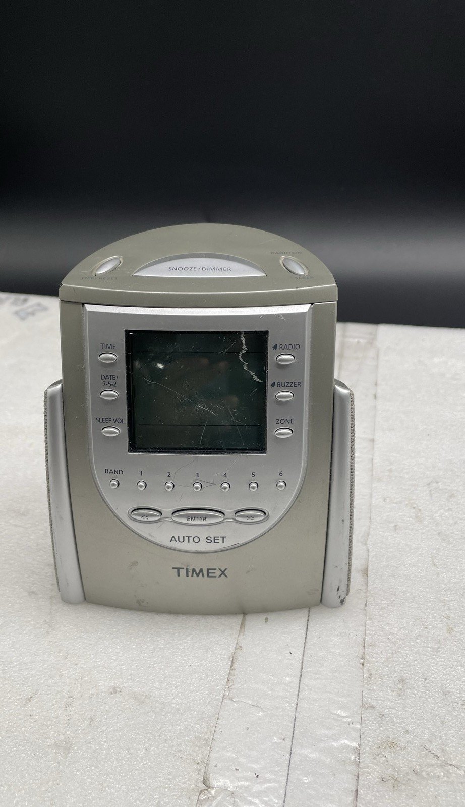 Timex T311T AM/FM Radio Alarm Clock with Nature Sounds Alarm Digital Display
