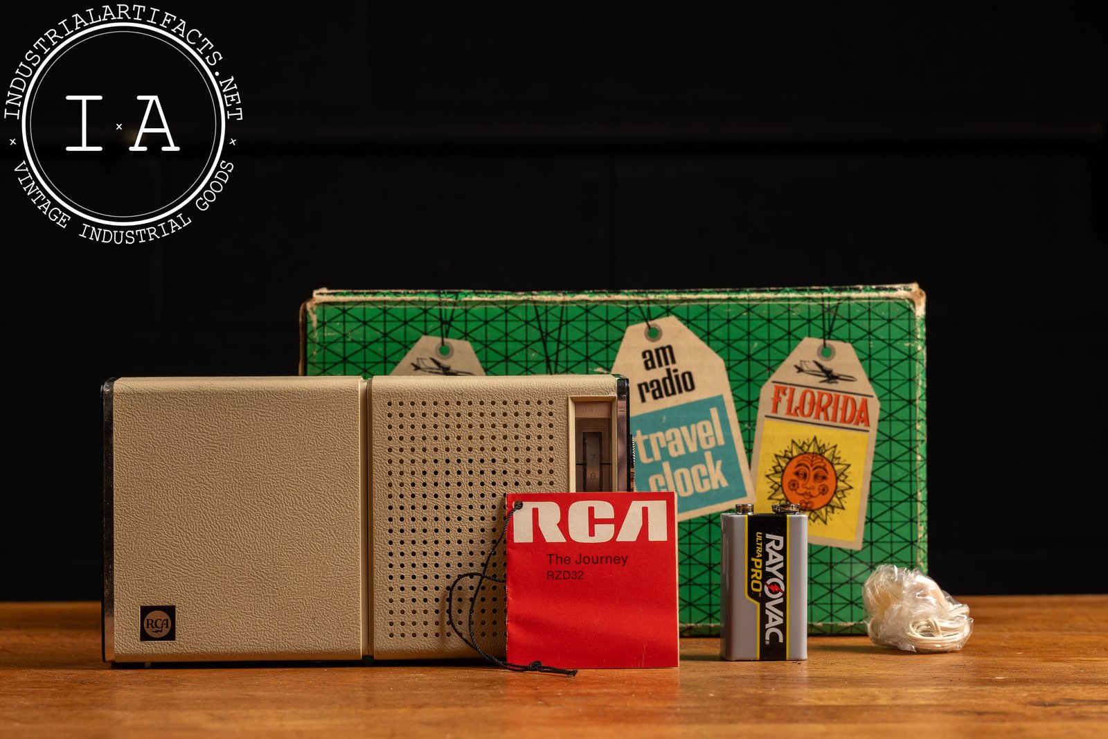 Vintage NOS RCA Travel Alarm Clock/Radio