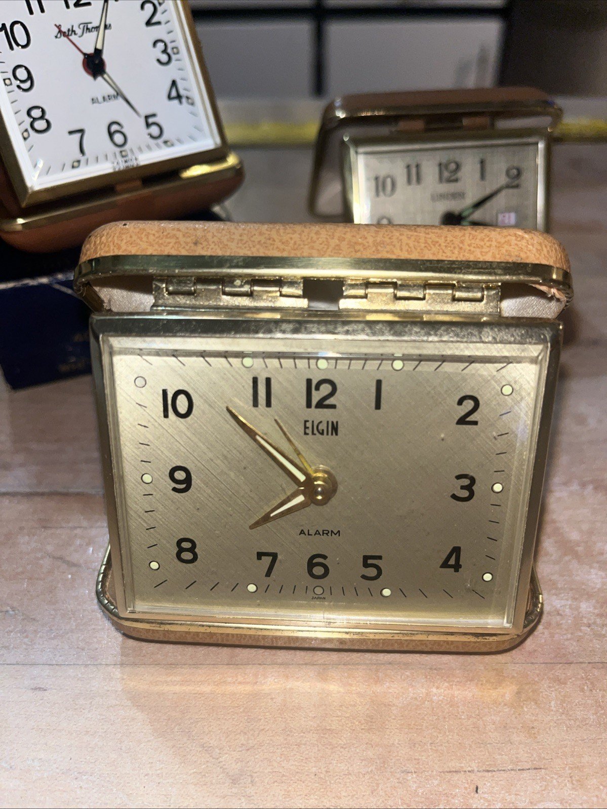 VTG Elgin Travel Alarm Clock in Black Case. Mid-Century -Works