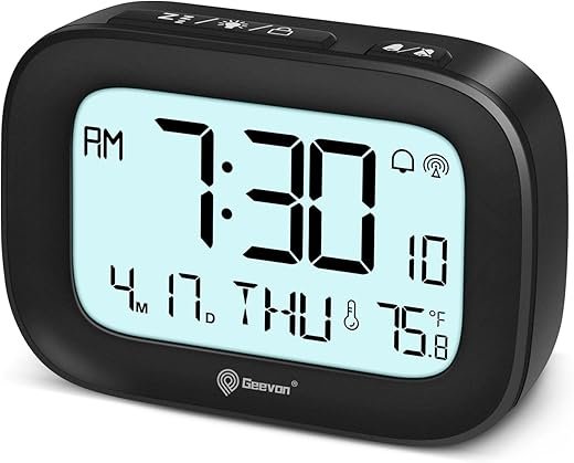 Geevon Small Digital Atomic Alarm Clock for Bedroom, Portable Battery Operated Travel Desk Clock for Heavy Sleepers, with 10s Backlight, Temperature, 3 Inch Display, Black