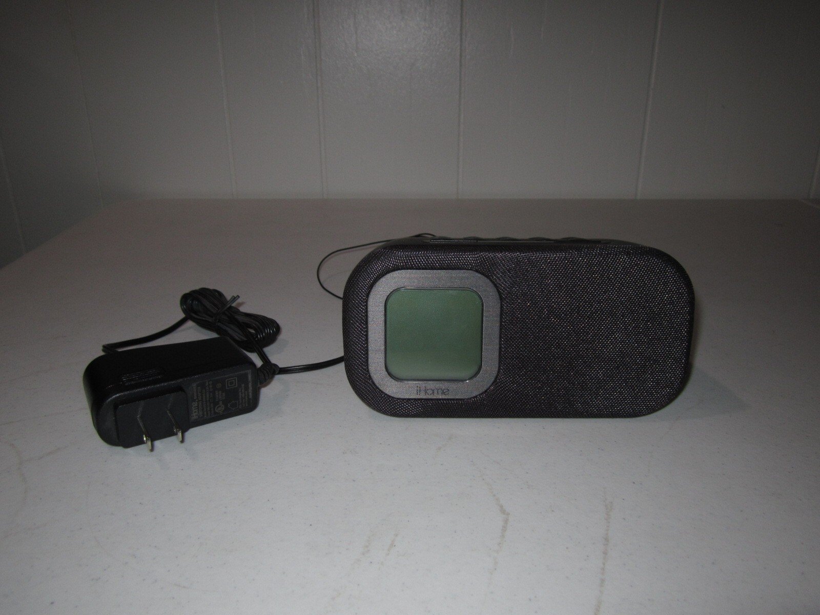 iHome iBT210 Bluetooth Alarm Clock Radio with USB Charging Black Speakers & Alar