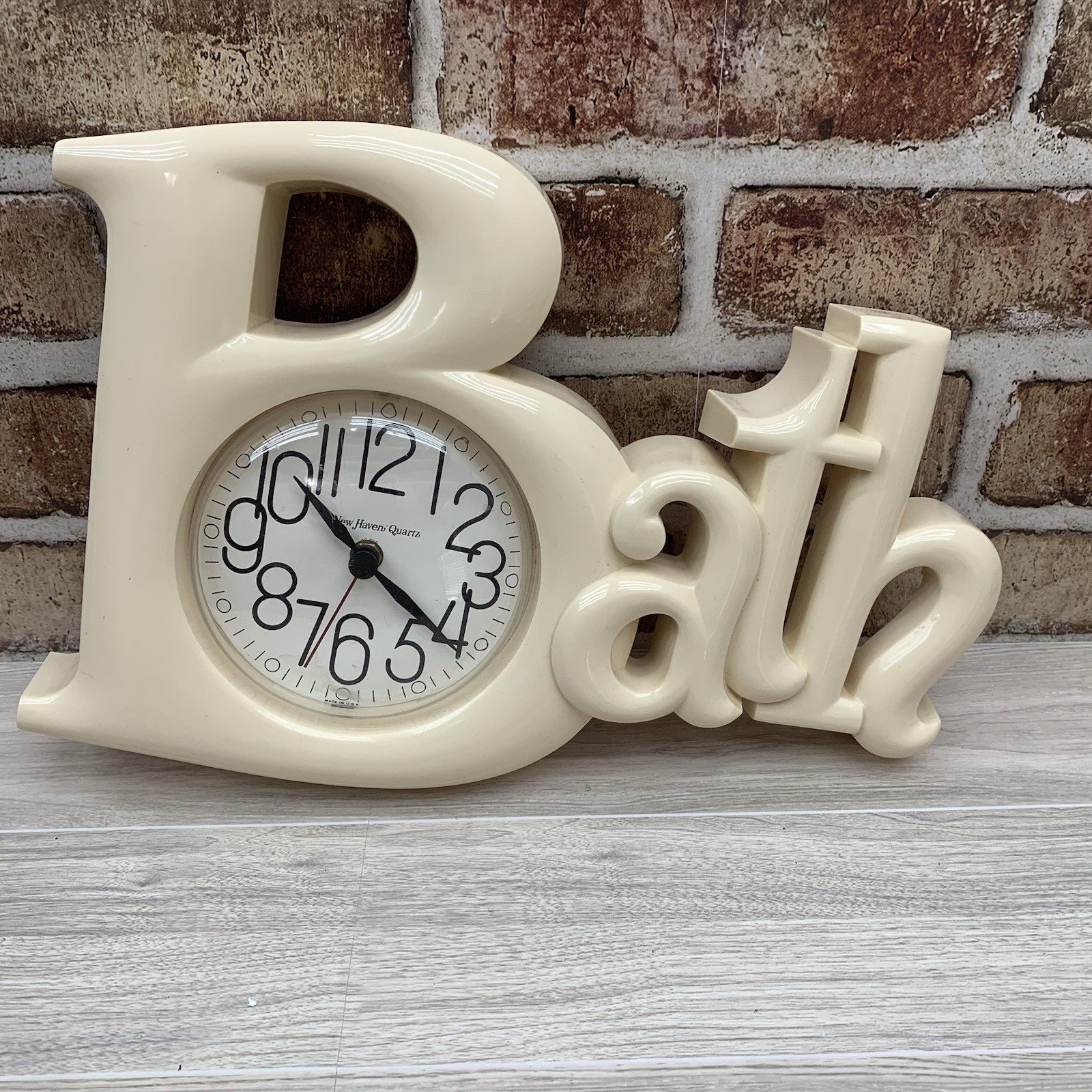 VTG New Haven Quartz Wall Clock White Ivory Bathroom Decor Working Retro