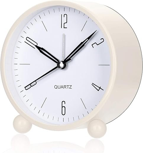 Outwit Analog Alarm Clock, 4 inch Super Silent Non Ticking Small Clock with Night Light, Battery Operated, Simply Design, for Bedroom, Bedside, Desk