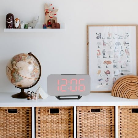 GOOHOCHY Led Display Digital Alarm Clock 1Set Snooze Function Square Shape Red