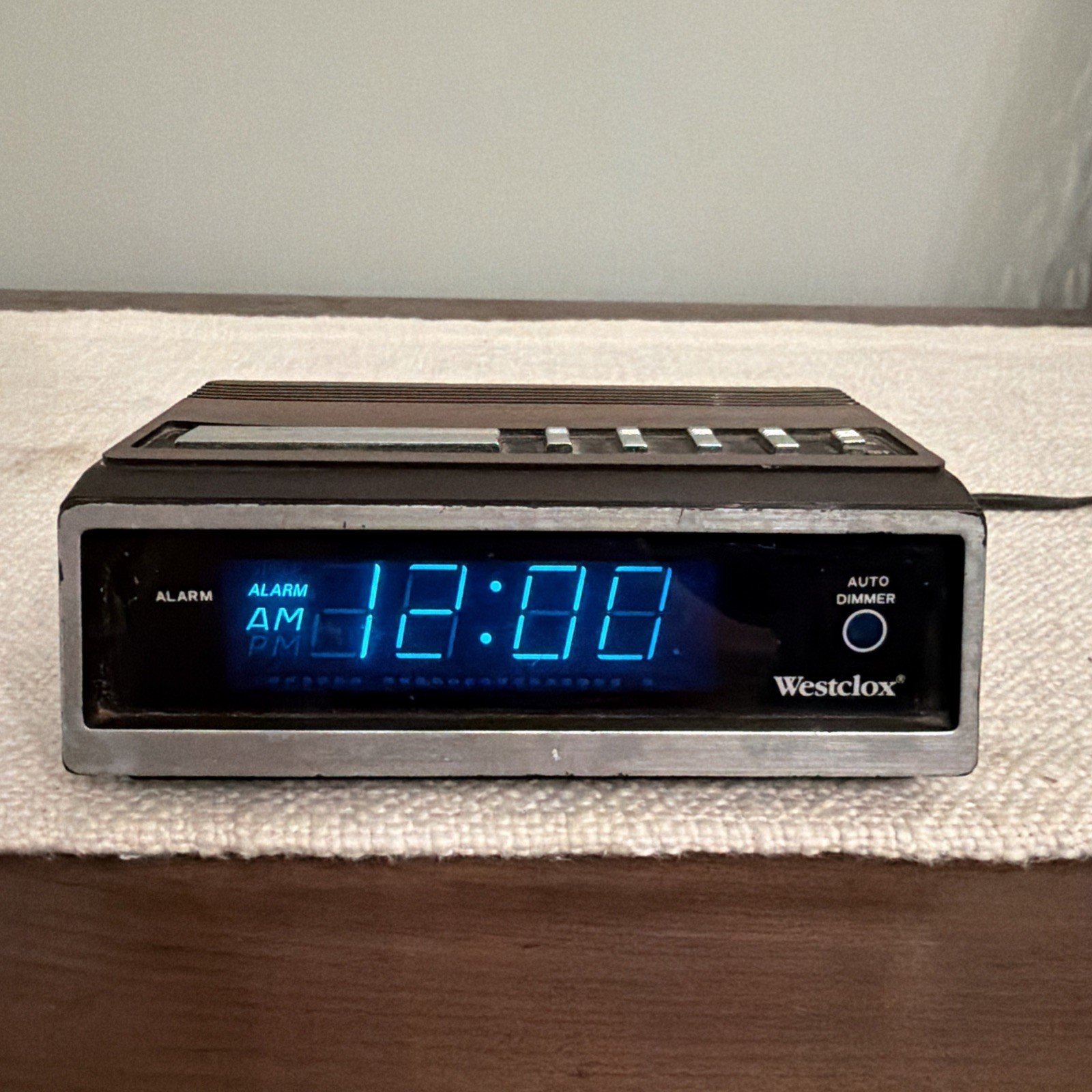 Vintage Westclox Digital Alarm Clock Wood Grain Model 22650 Tested & Working