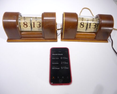 1930's Art Deco, Pair of "Stylis" Timepiece Flip Clocks by New Haven Clock Co.