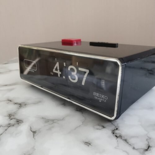 1970s Black Flip Alarm Clock SEIKO battery Operated from Japan Working Tested
